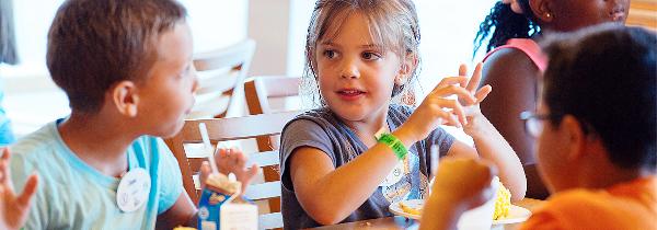 харчування для дітей на лайнері картинки