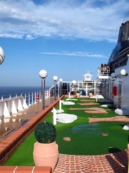 Морской круиз лайнер MSC Musica