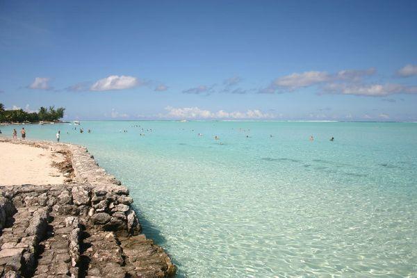 Бора-Бора - странное место посреди Тихого океана