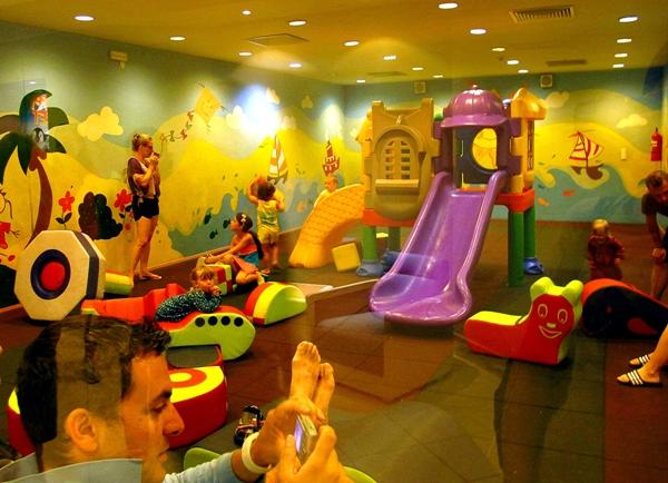 Отель для отдыха с детьми Esperides Beach 4* (Родос, Греция) детская комната